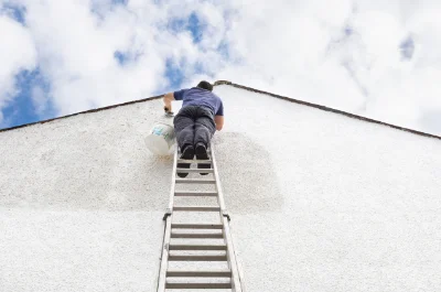 Peinture extérieure à Saint-Christophe-sur-Roc — façades et ravalement